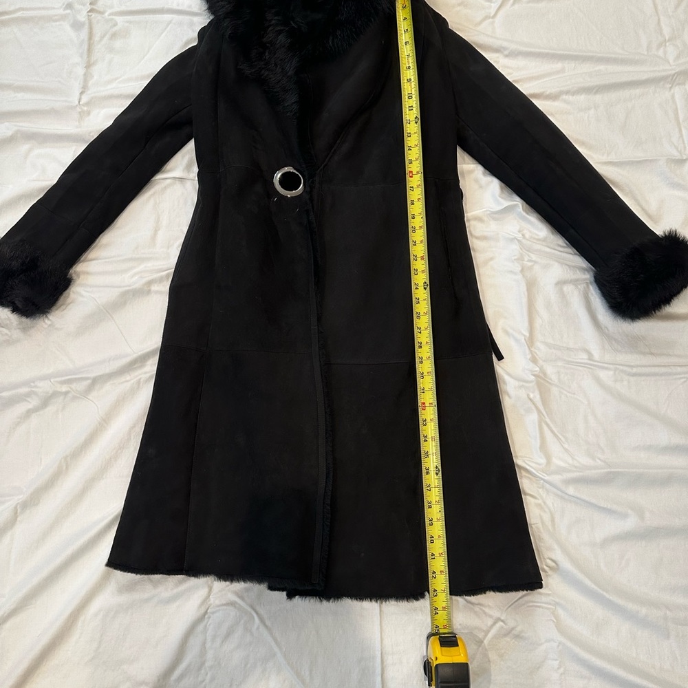 Shearling Lamb Fur Coat with Hood - Picture 10 of 11